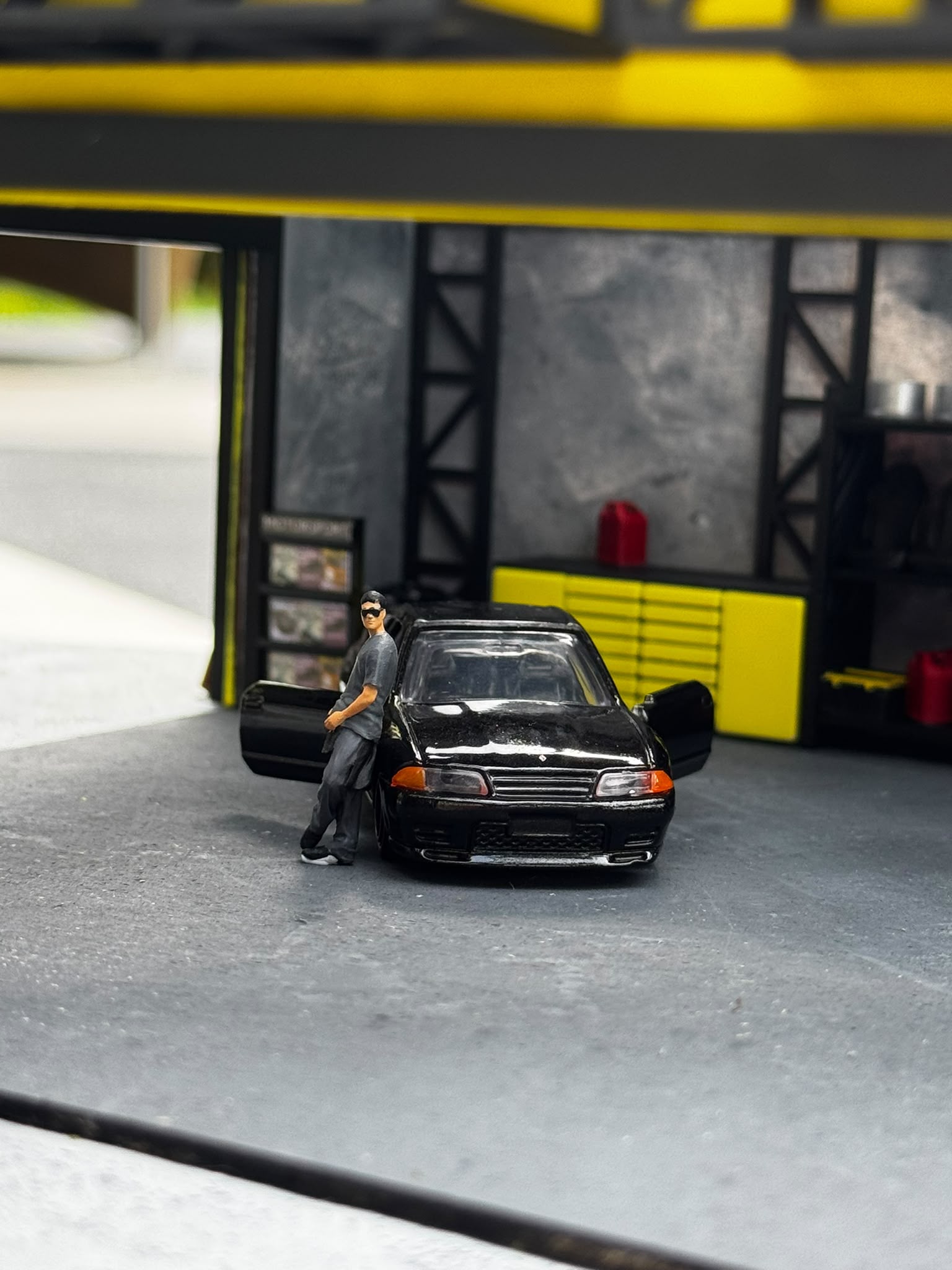 1:64 Diecast Magazine Stand Display Props