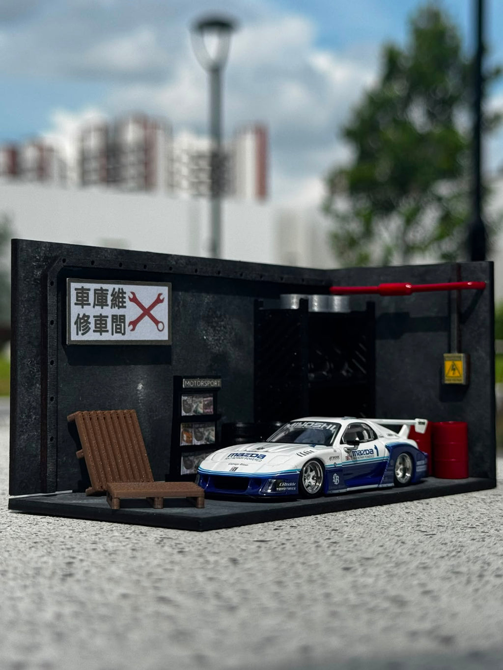 1:64 Diecast Diorama Miniature Garage Bundle Set